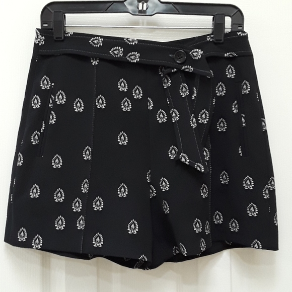 Zara Basic Bandana Print Shorts - Picture 3 of 7